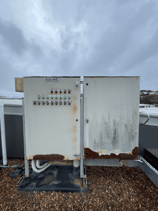 24/7 Emergency Electrician in Sydney on roof